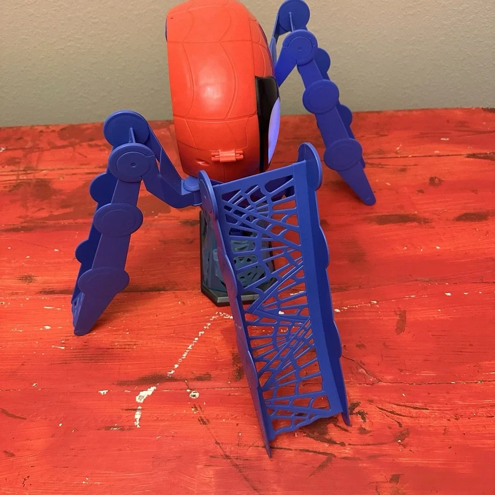 Marvel Spidey And His Amazing Friends Web Crawler HQ Playset W/ 4 Figures w/ Car